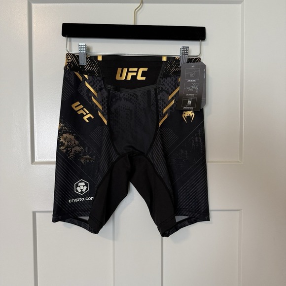 UFC Venum Adrenaline Vale Tudo Shorts NEW Size Medium Black & Gold FIGHT NIGHT - Picture 2 of 5